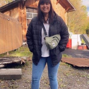 Meet your Posher, Jennifer
